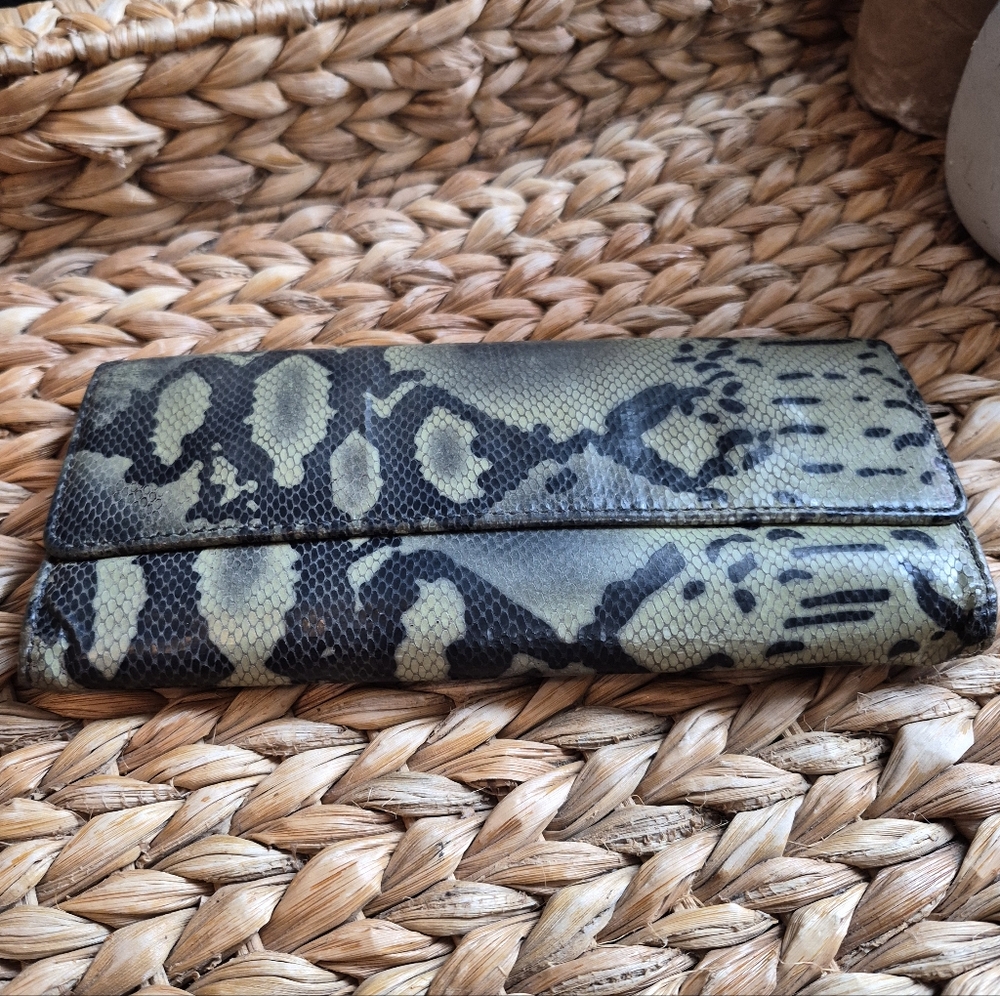 Vintage Hobo International trifold snake print wallet, Green